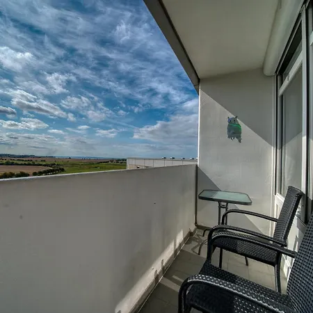 - Haus K, App 0k0906 *
